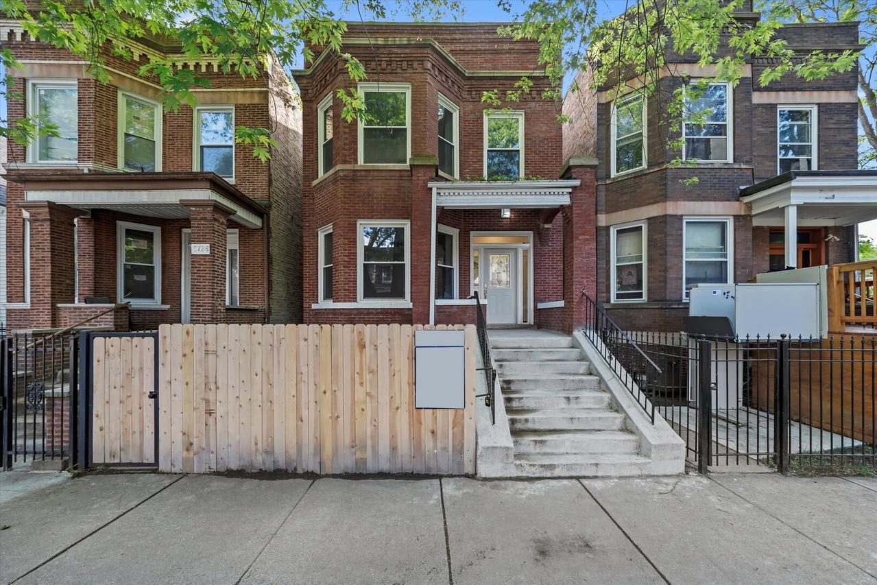 5726 S Elizabeth St., Chicago, IL 60636