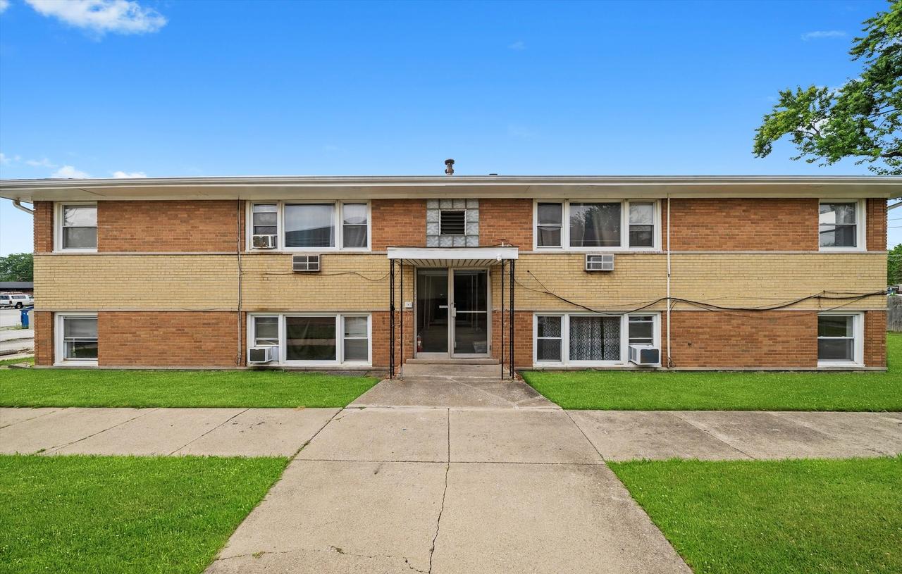 18514 Torrence Ave., Lansing, IL 60438