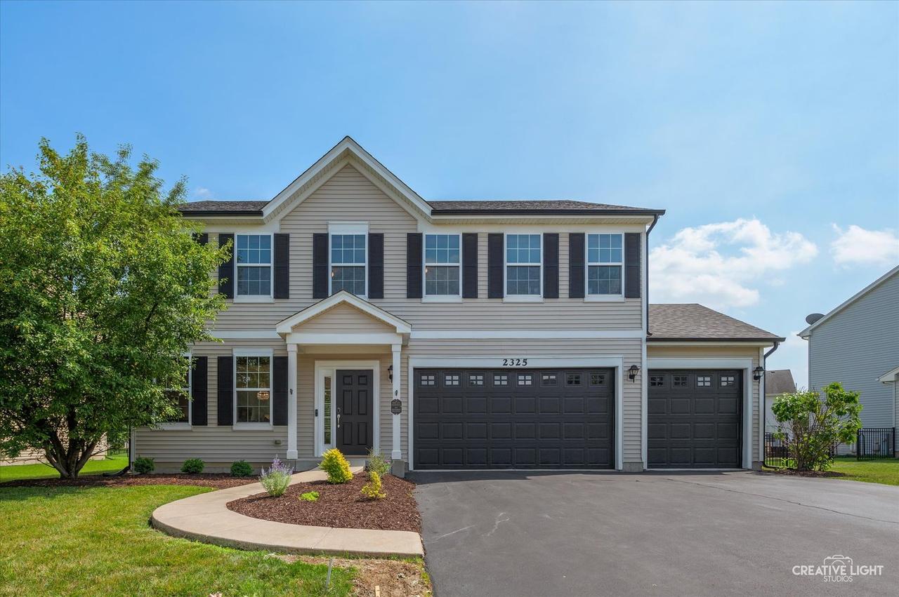 2325 Brookstone Dr., Bolingbrook, IL 60490
