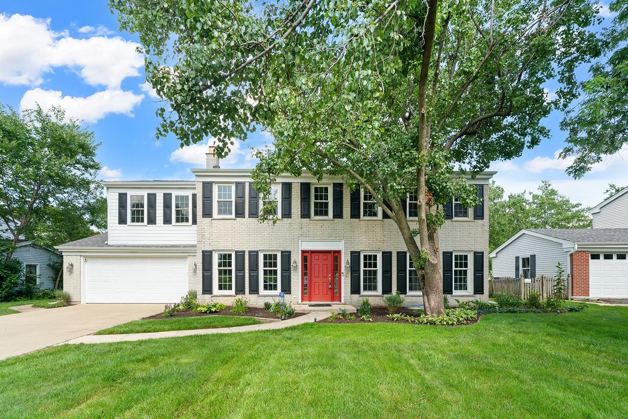 4063 Cumnor Rd., Downers Grove, IL 60515