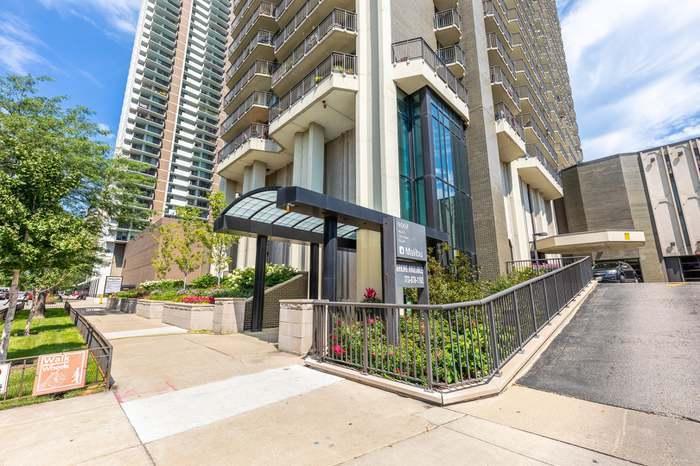 6007 N Sheridan Rd. #38G, Chicago, IL 60660