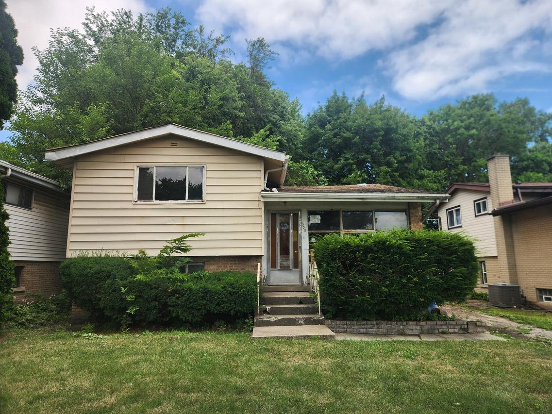 1228 E 85th St., Chicago, IL 60619