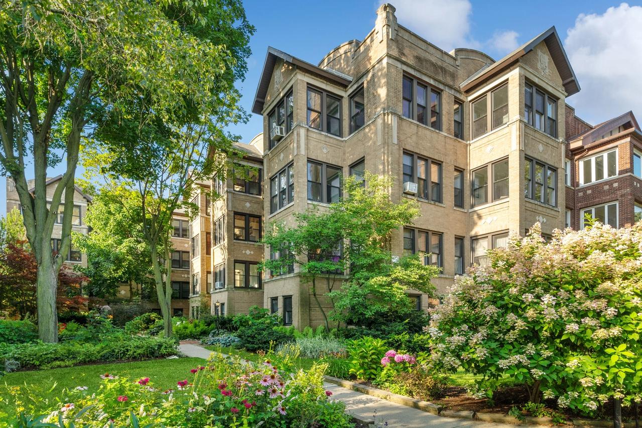 1063 W North Shore Ave. #3, Chicago, IL 60626