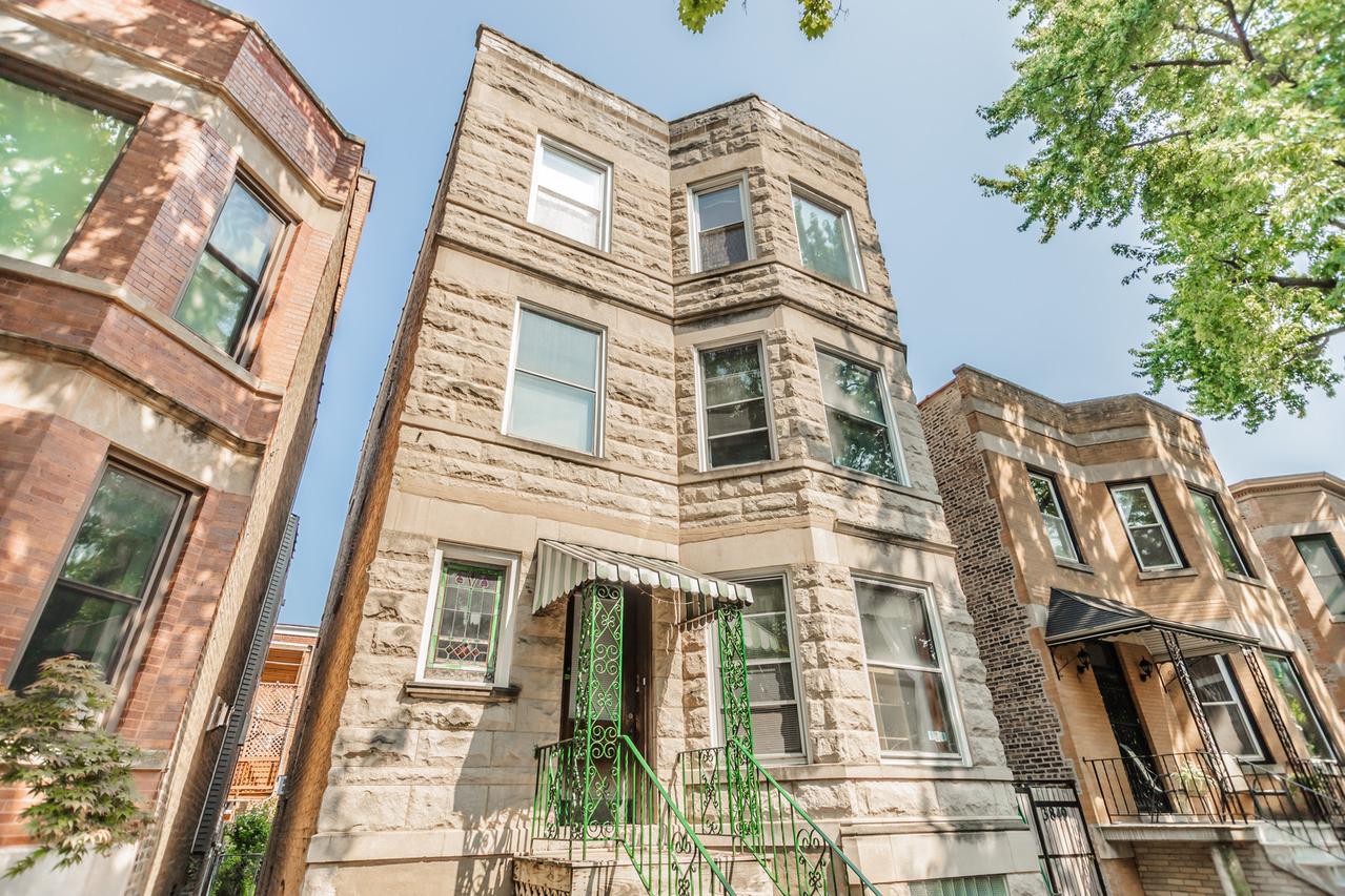 3853 N Janssen Ave., Chicago, IL 60613