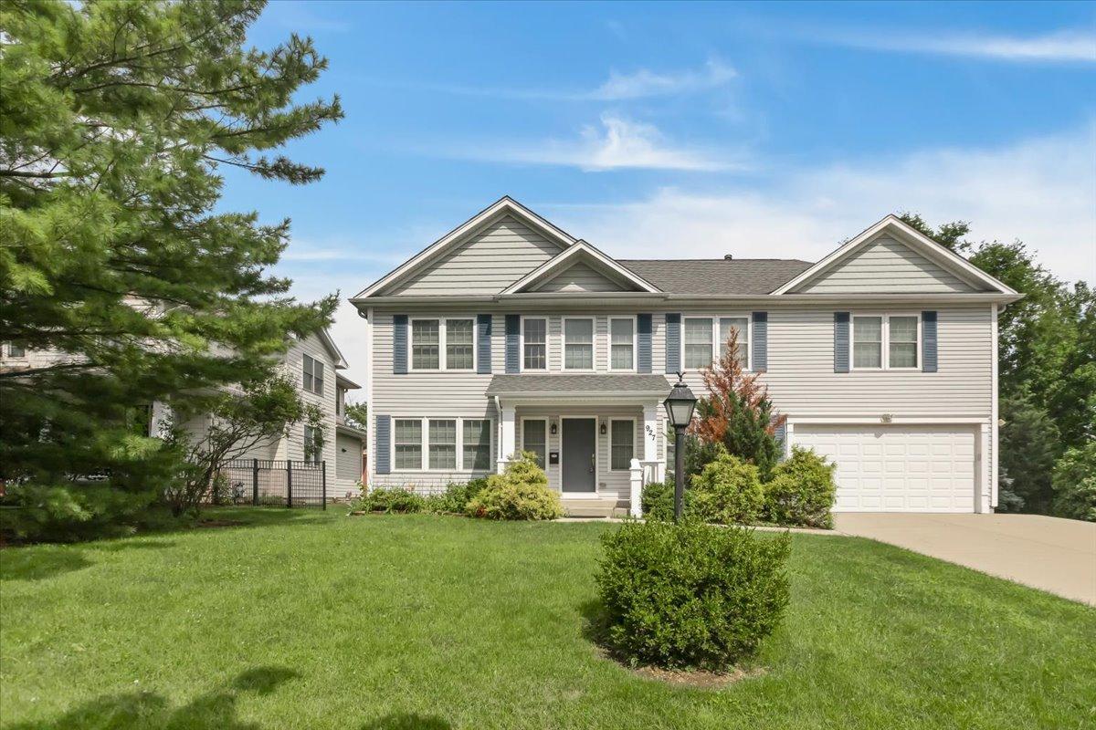 927 S Charlotte St., Lombard, IL 60148