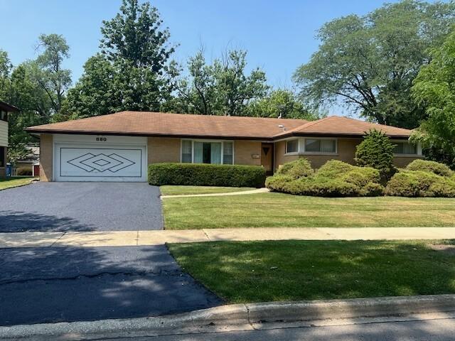 880 S Washington St., Elmhurst, IL 60126