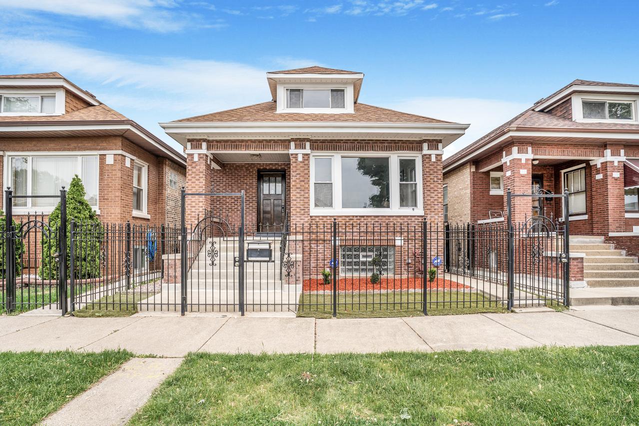 5823 S Francisco Ave., Chicago, IL 60629