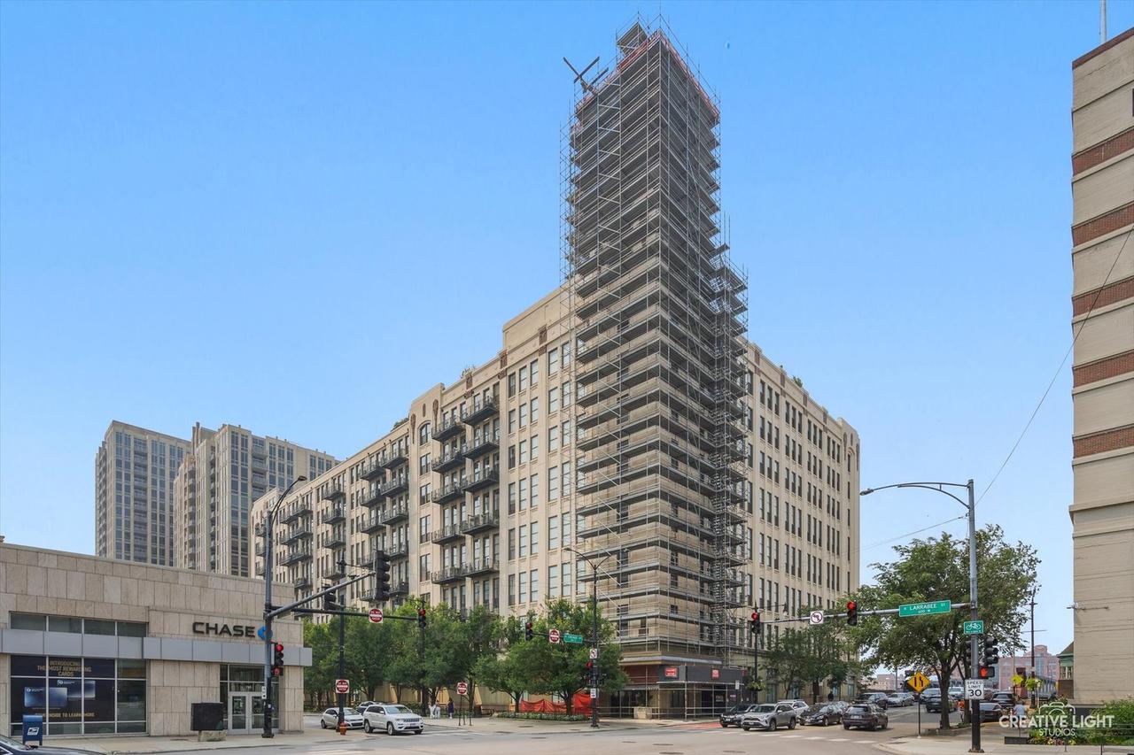 758 N Larrabee St. #409, Chicago, IL 60654