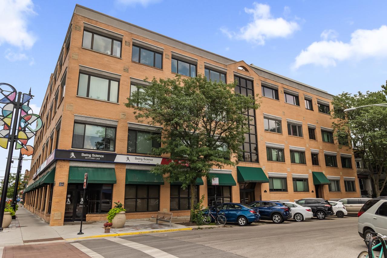 4751 N Artesian Ave. #205, Chicago, IL 60625