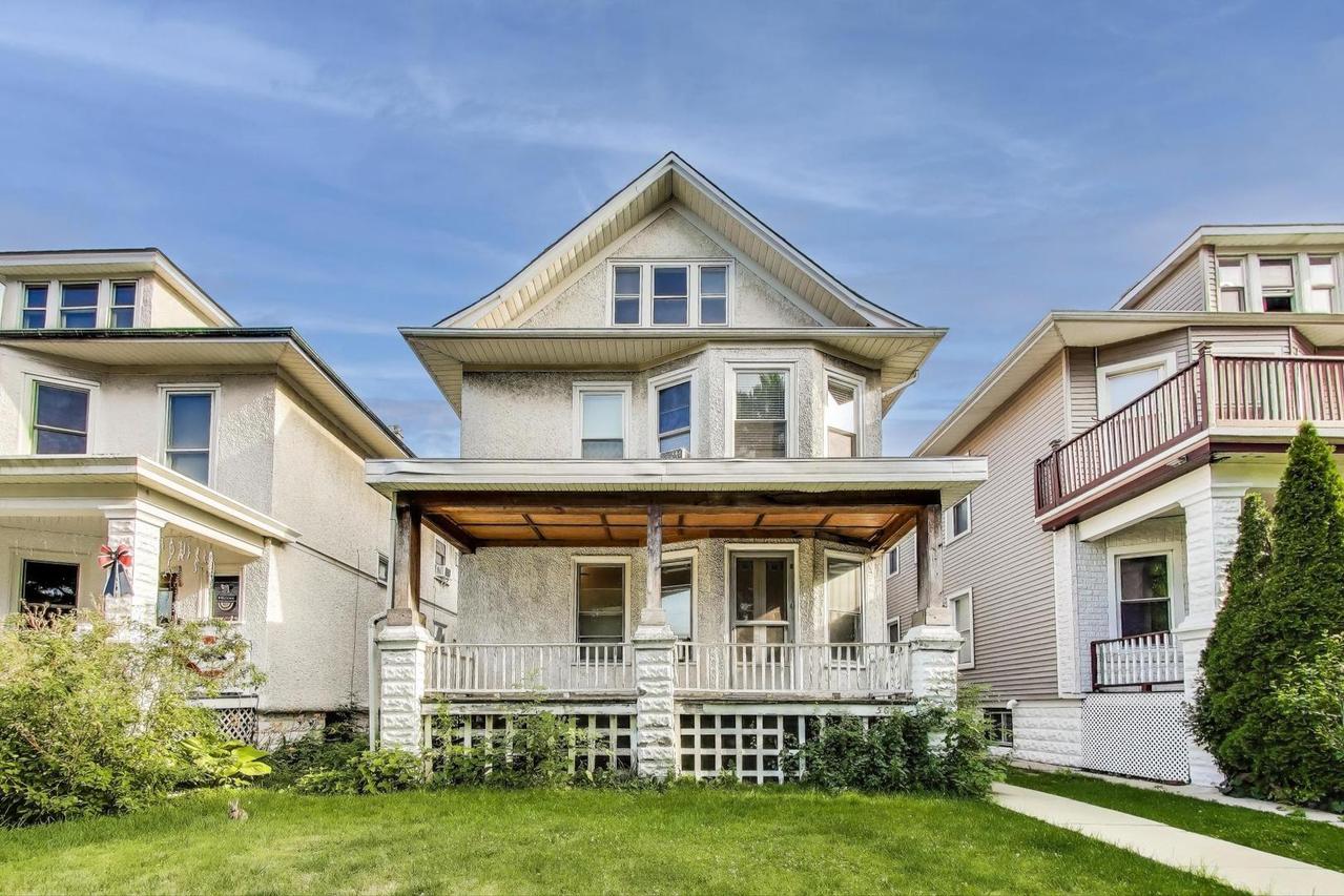 5037 W Sunnyside Ave., Chicago, IL 60630
