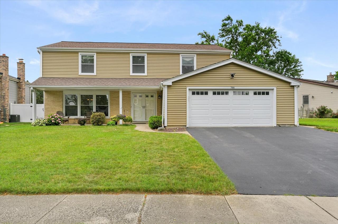 766 Oakwood Dr., Westmont, IL 60559