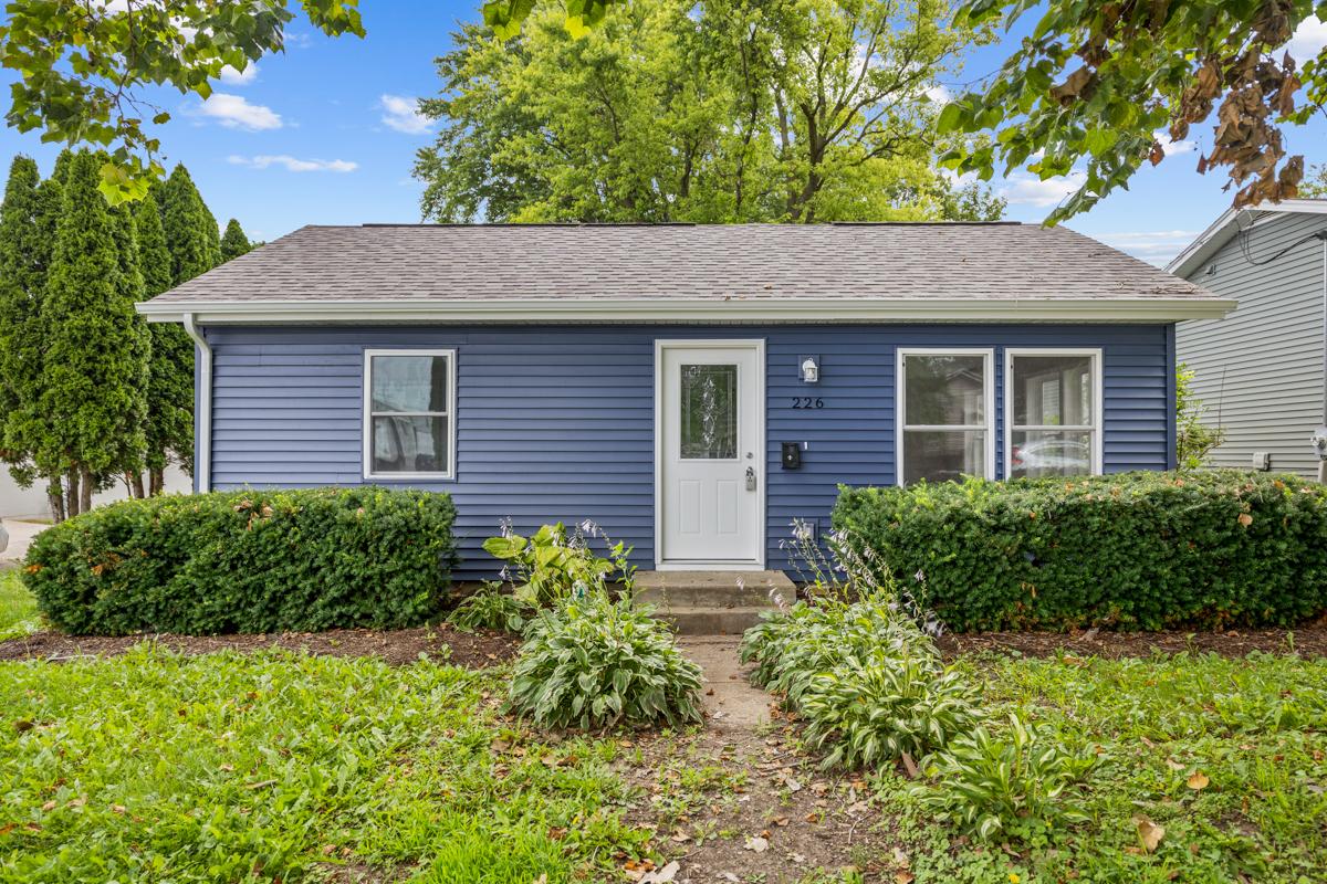 226 Stiles St., Genoa, IL 60135