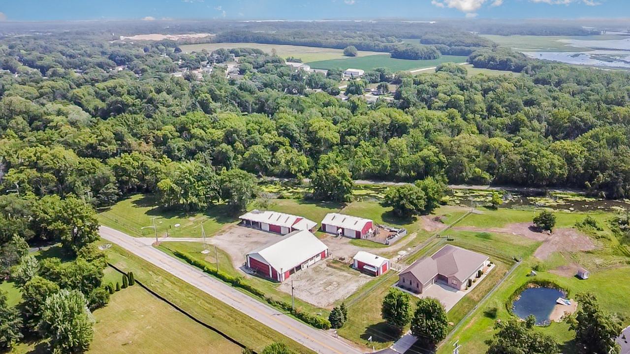 25611 S Blackberry Ln., Channahon, IL 60410