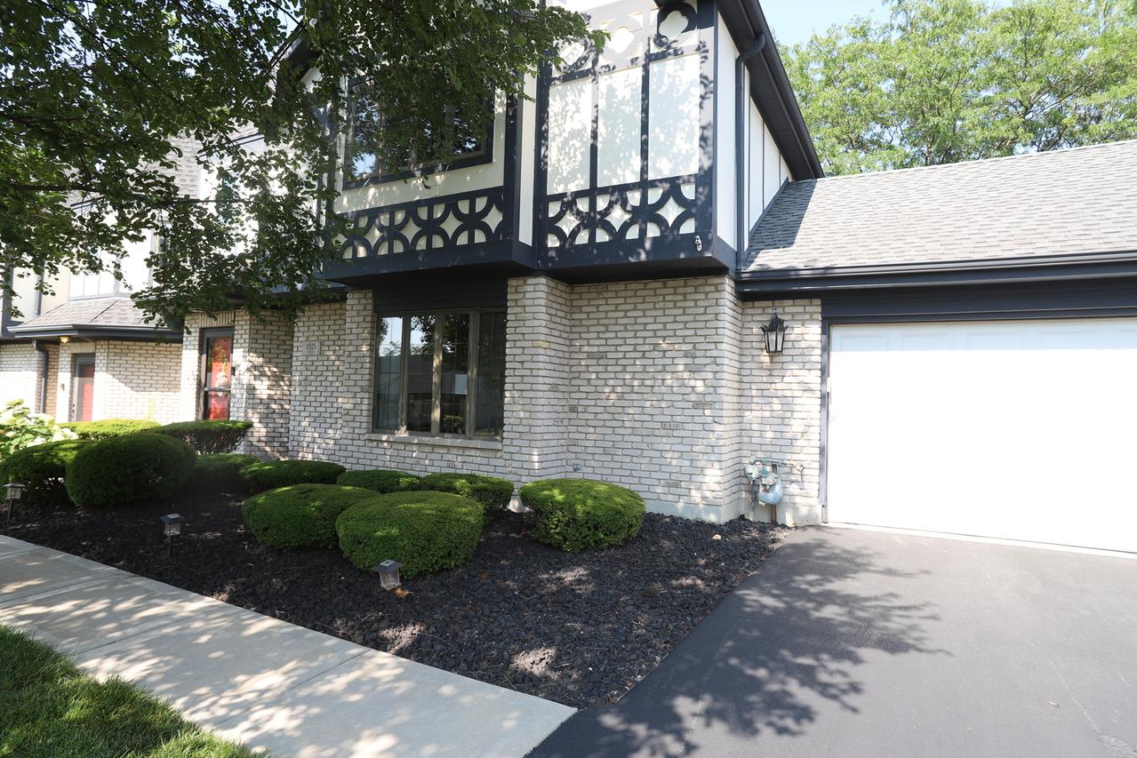 11525 S Vienna Ave., Palos Park, IL 60464