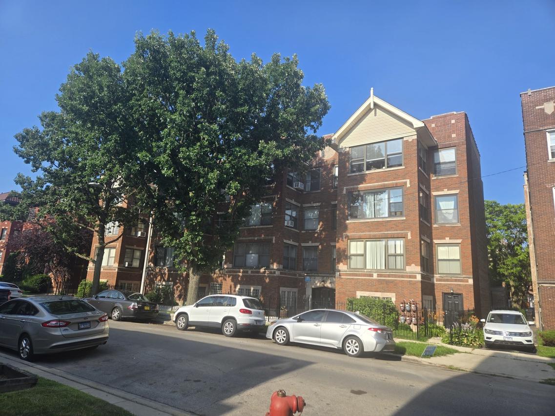 6727 S Merrill Ave. #3, Chicago, IL 60649