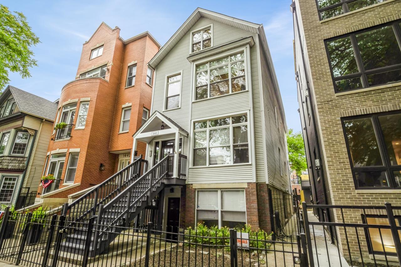 1440 W School St. #A, Chicago, IL 60657