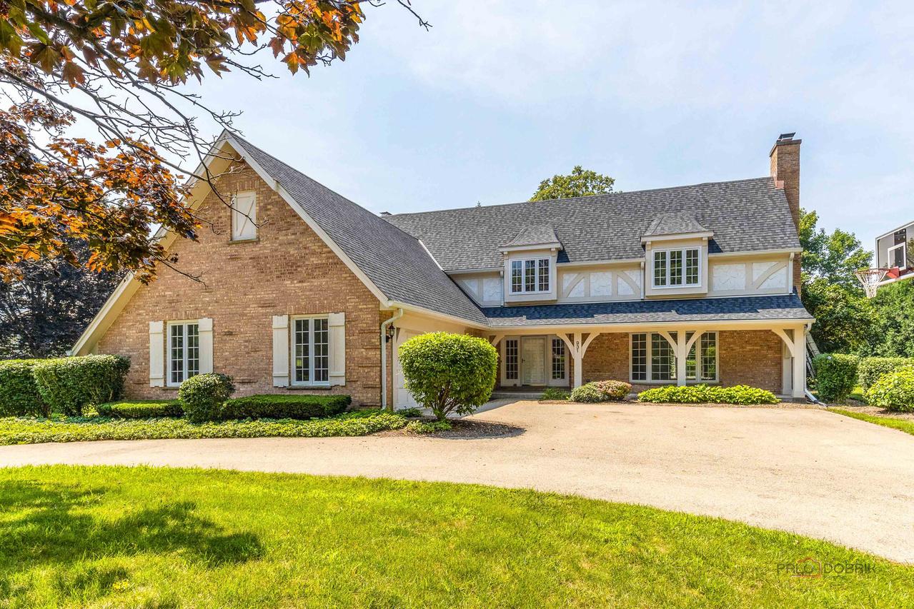 931 Coventry Dr., Lake Forest, IL 60045
