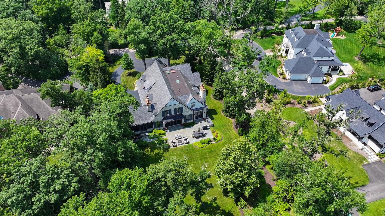 569 Briar Ln., Northfield, IL 60093