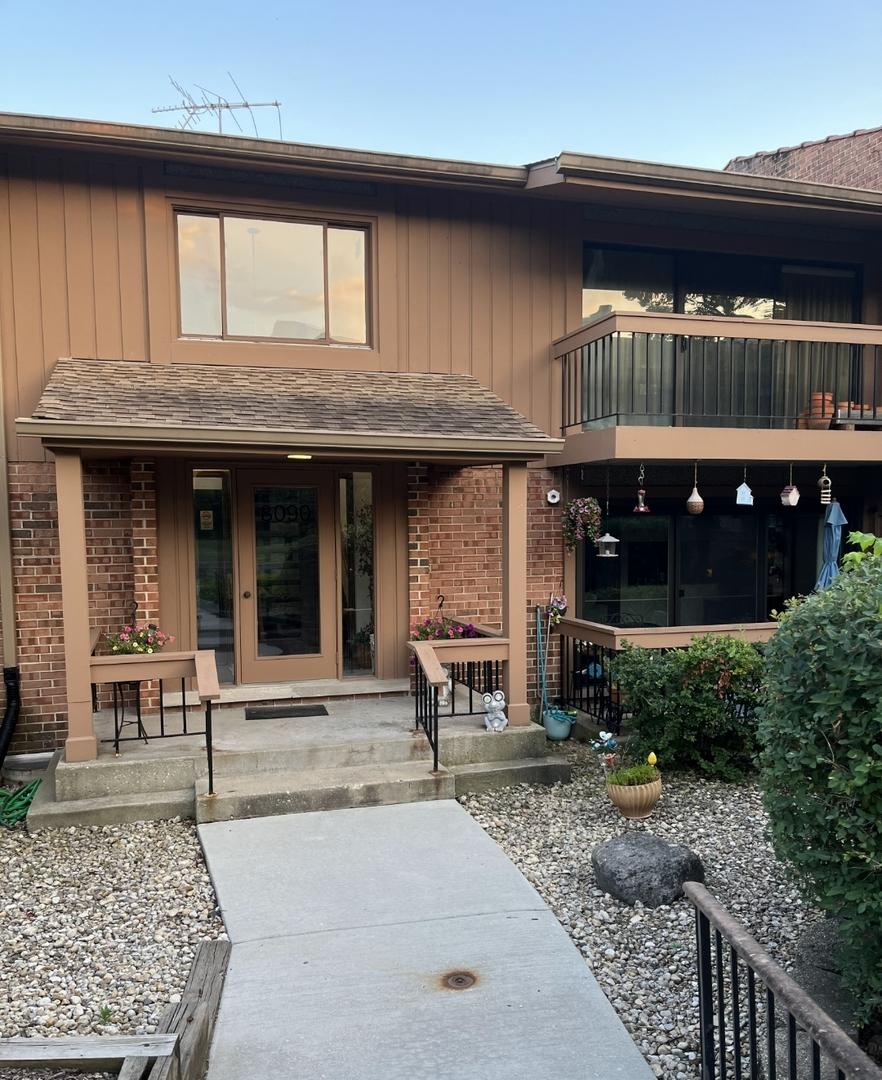 8090 Garfield Ave. #3-1, Burr Ridge, IL 60527