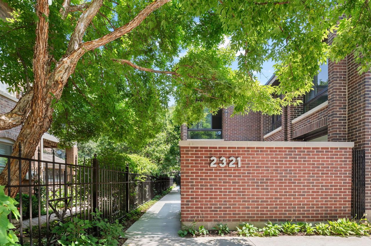 2321 N Geneva Ter. #C, Chicago, IL 60614