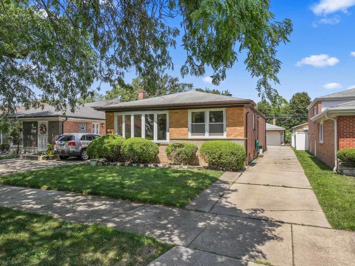1042 W 107th Pl., Chicago, IL 60643