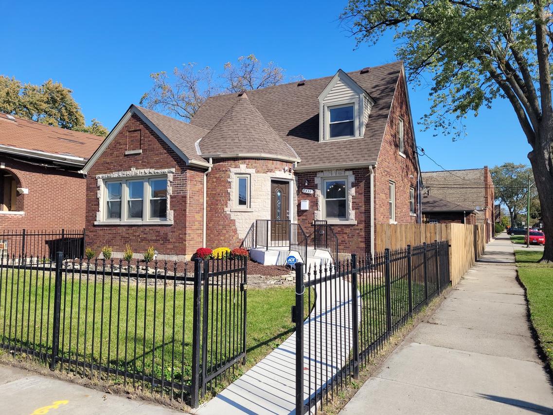 8357 S Hermitage Ave., Chicago, IL 60620