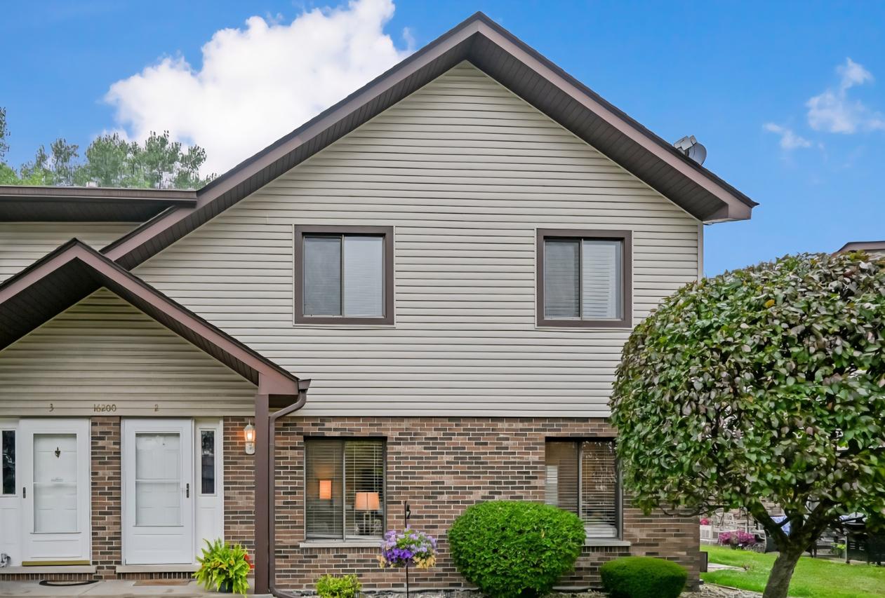 16200 Apple Ln. #2, Tinley Park, IL 60487