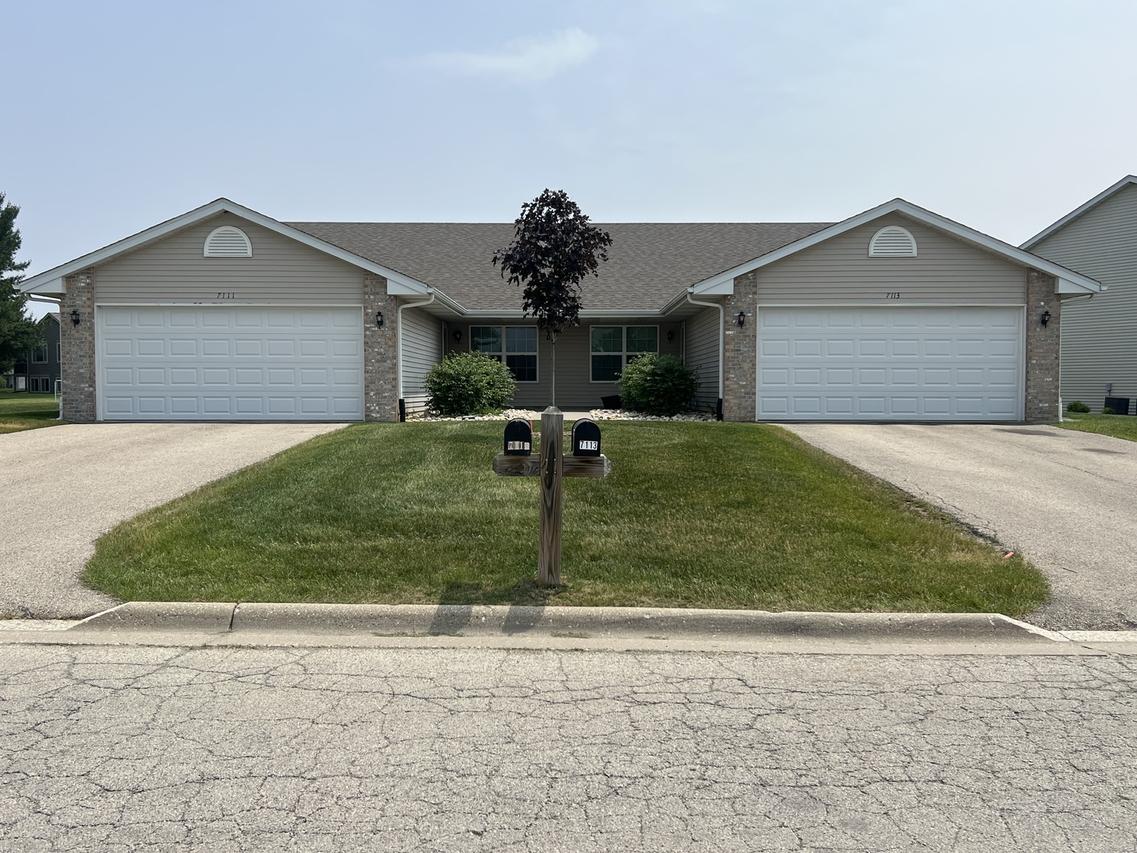 7111/7113 Sue Ln., Loves Park, IL 61111