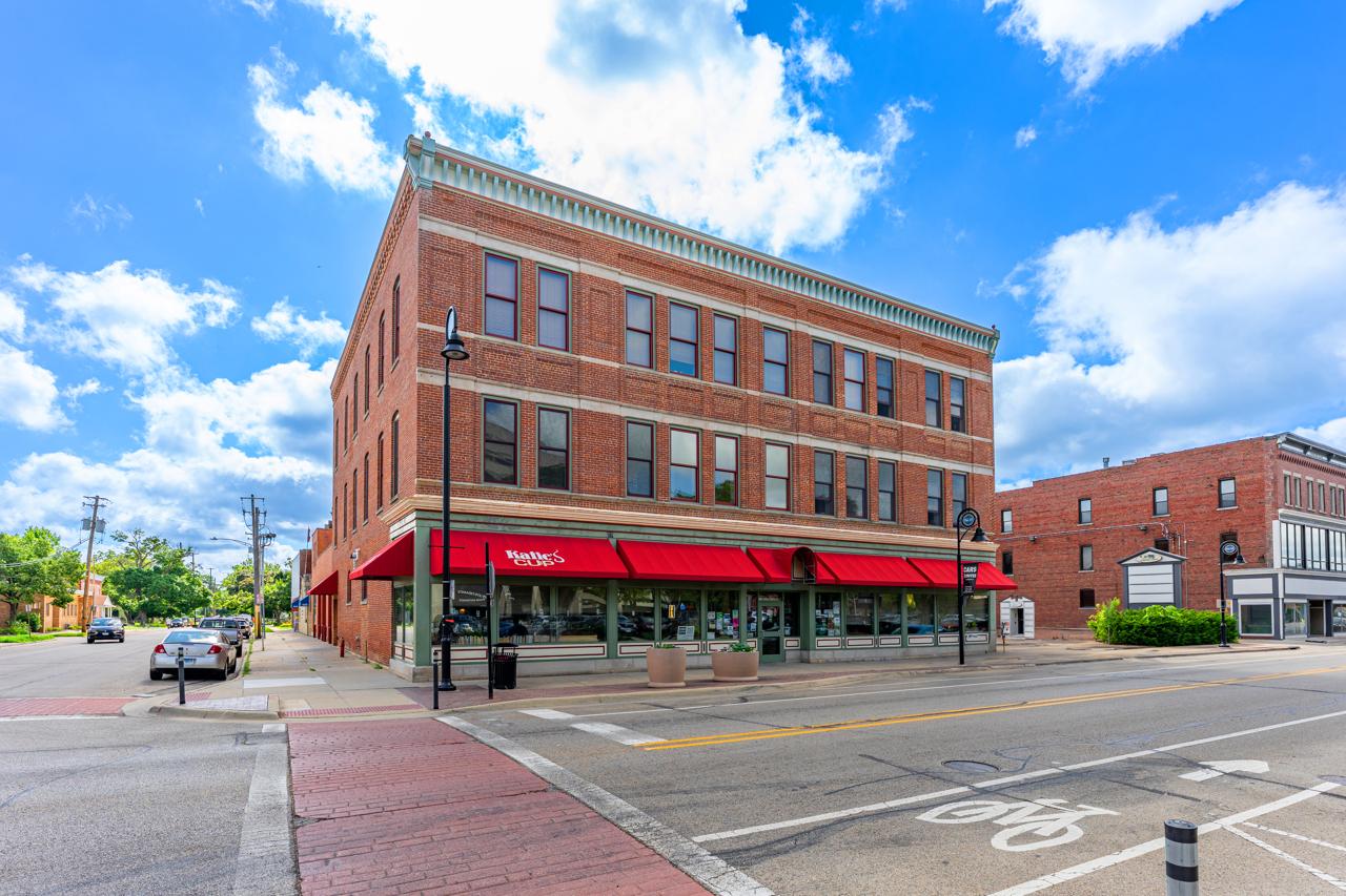 502 7th St. #201, Rockford, IL 61104