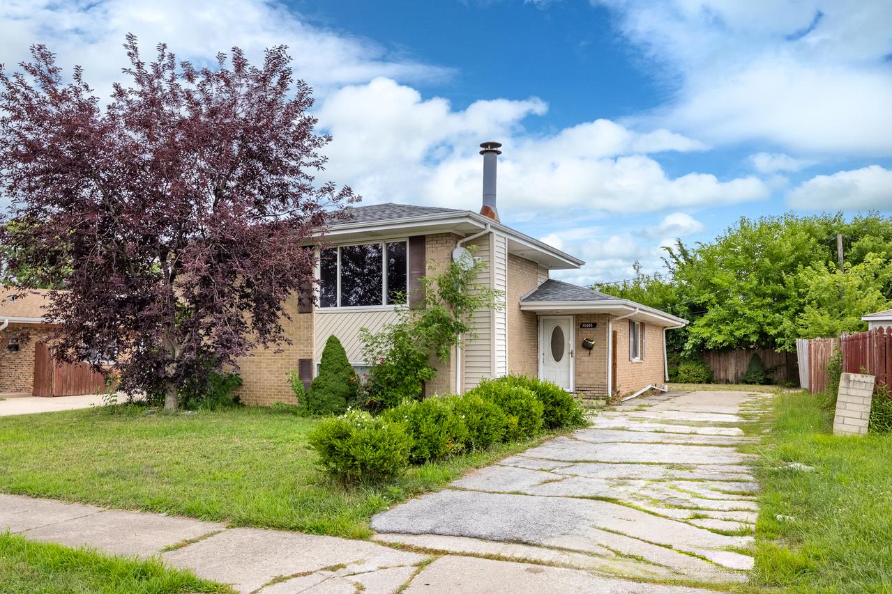 16465 Terry Ln., Oak Forest, IL 60452
