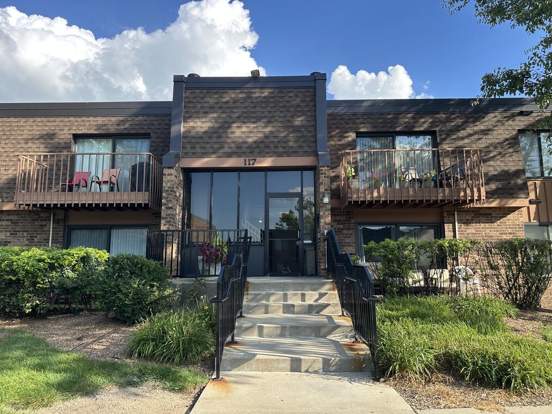 117 Mullingar Ct. #1C, Schaumburg, IL 60193