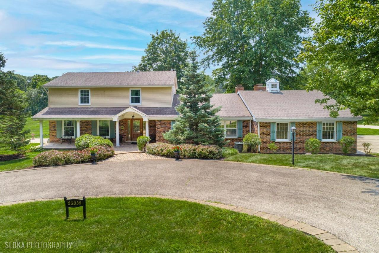 25839 W Sunset Rd., Barrington, IL 60010