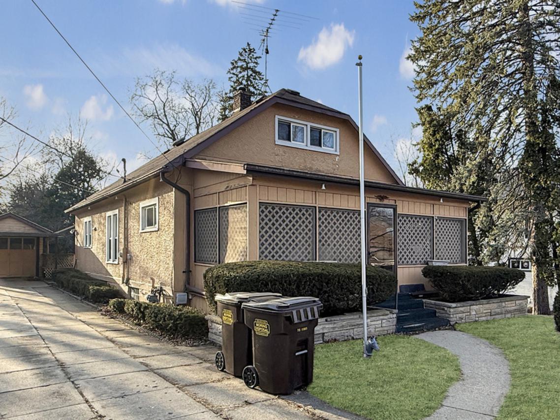52 N Mernitz Ave., Freeport, IL 61032