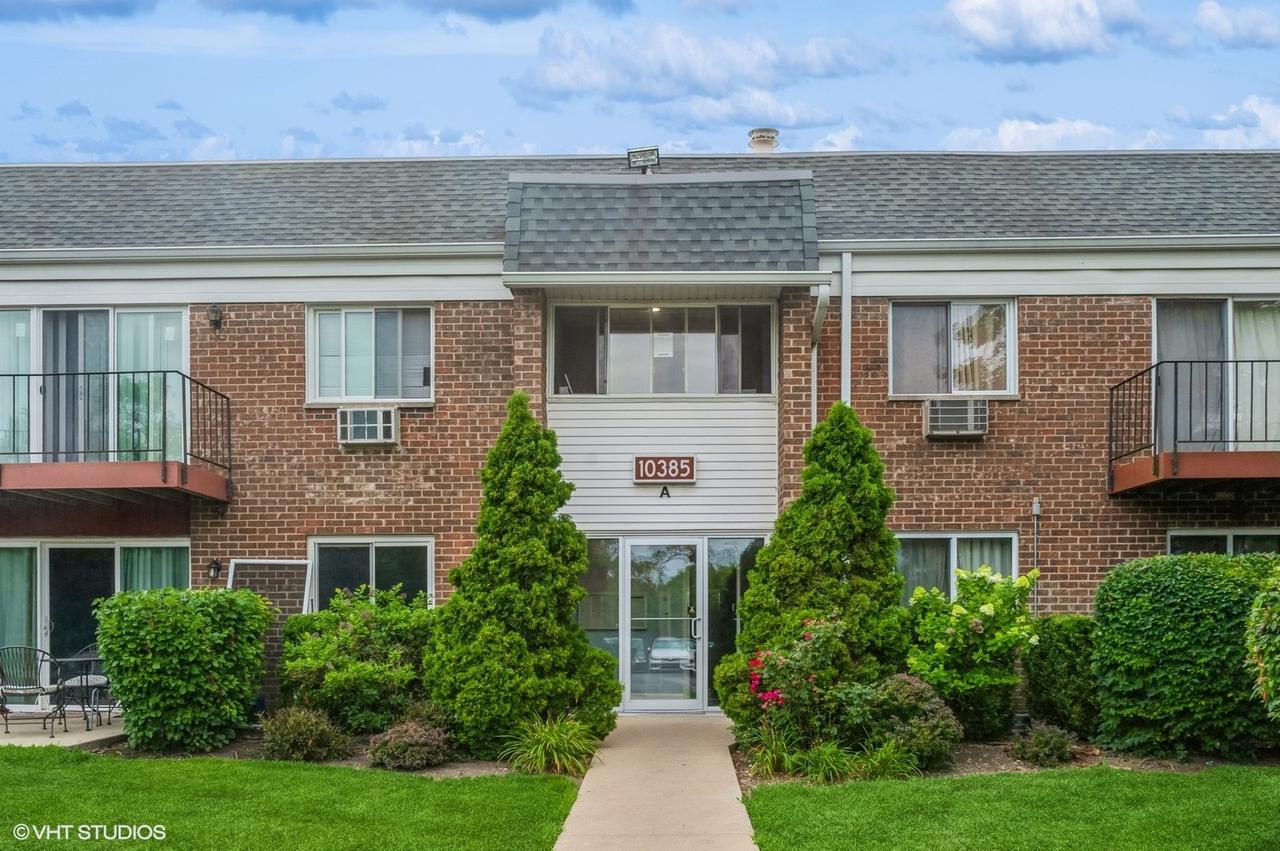 10385 Dearlove Rd. #2G, Glenview, IL 60025