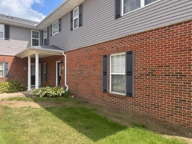 106 Essex Ln. #7, Savoy, IL 61874