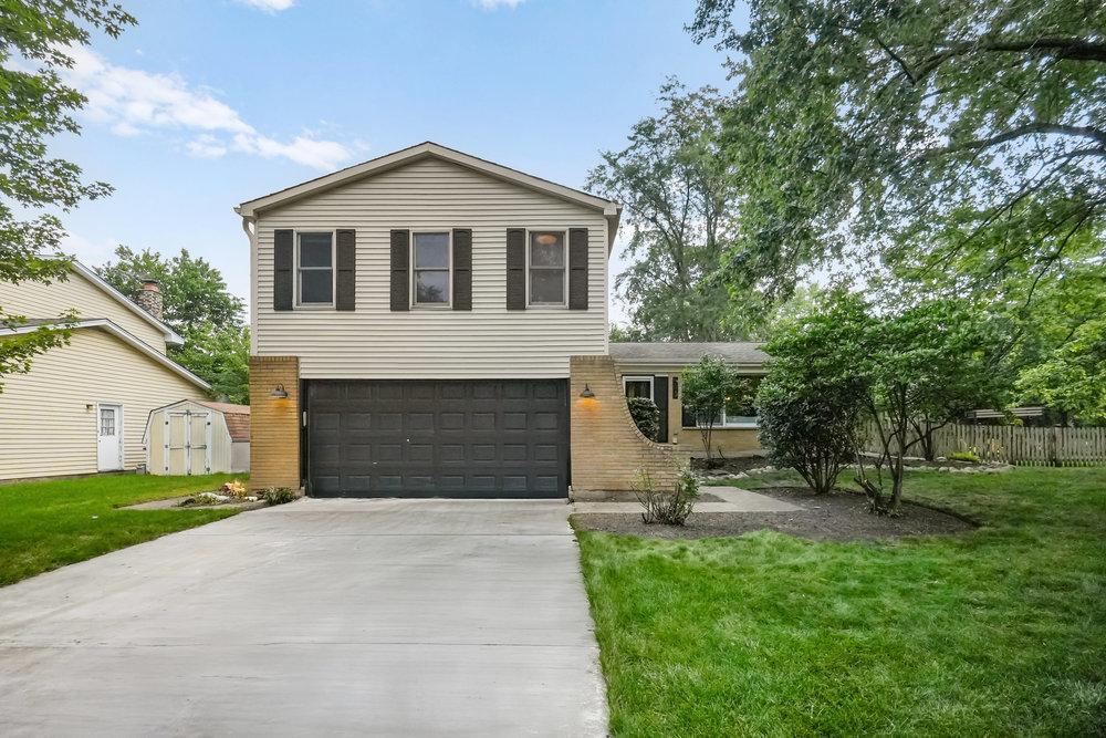 6S049 Greenwood Ct., Naperville, IL 60540