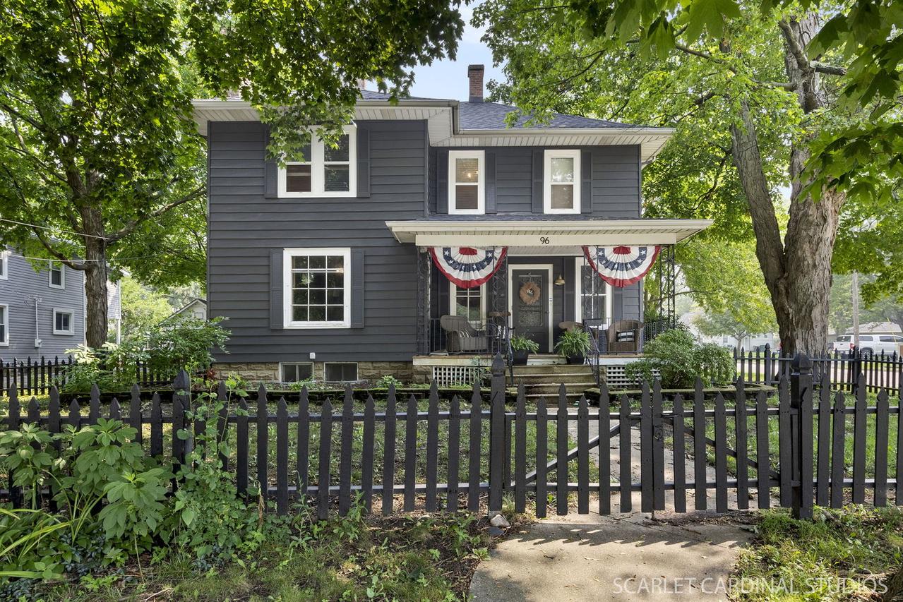 96 E Washington St., Oswego, IL 60543