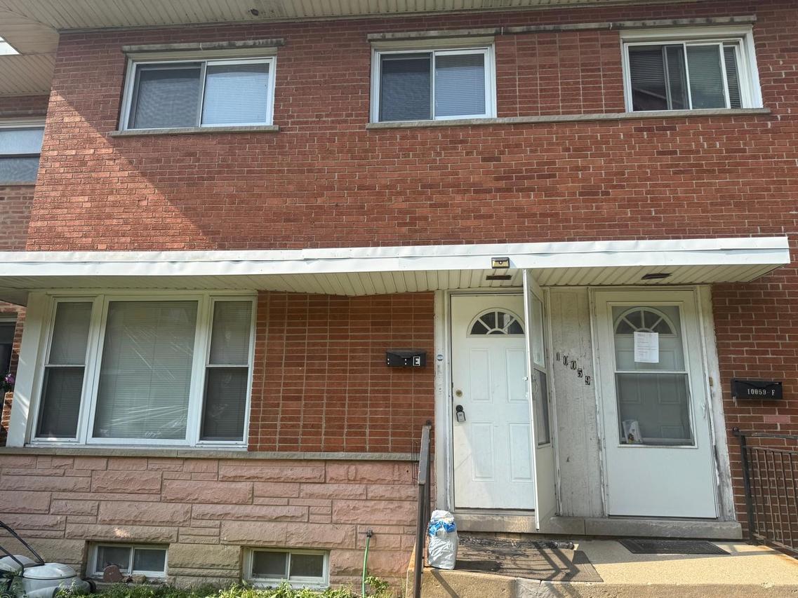 10059 Frontage Rd. #E, Skokie, IL 60077