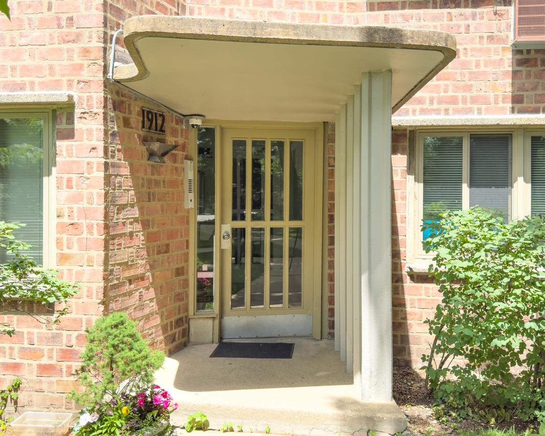 1912 W Hood Ave. #1B, Chicago, IL 60660