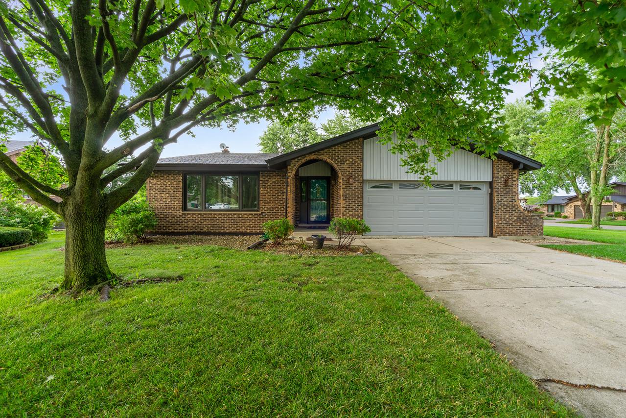 14426 Mallard Dr., Homer Glen, IL 60491