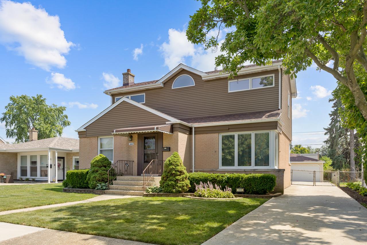 1441 Mandel Ave., Westchester, IL 60154