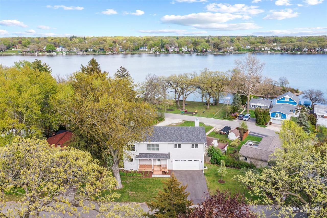4520 W  Shore Dr., Wonder Lake, IL 60097