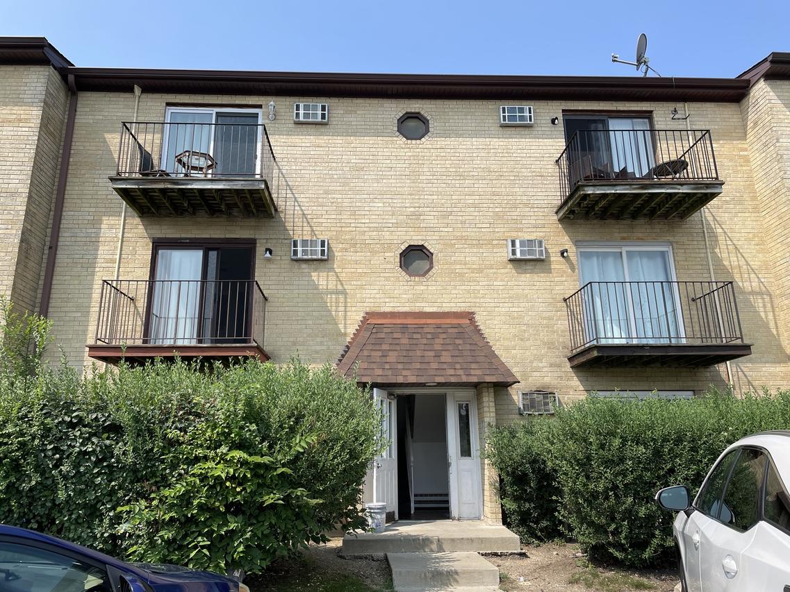 4214 Bonhill Dr. #1A, Arlington Heights, IL 60004