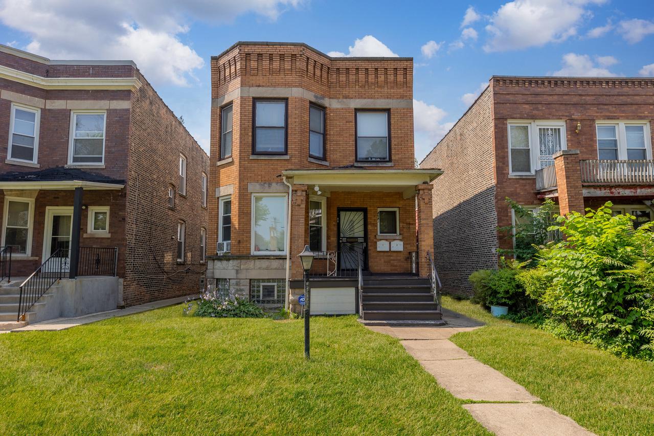 4543 W West End Ave., Chicago, IL 60624