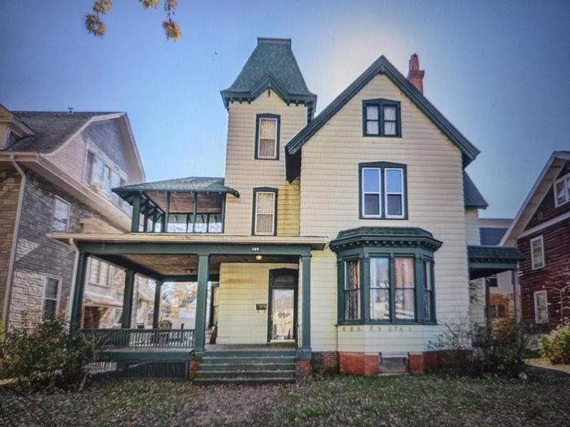 457 W William St., Decatur, IL 62522