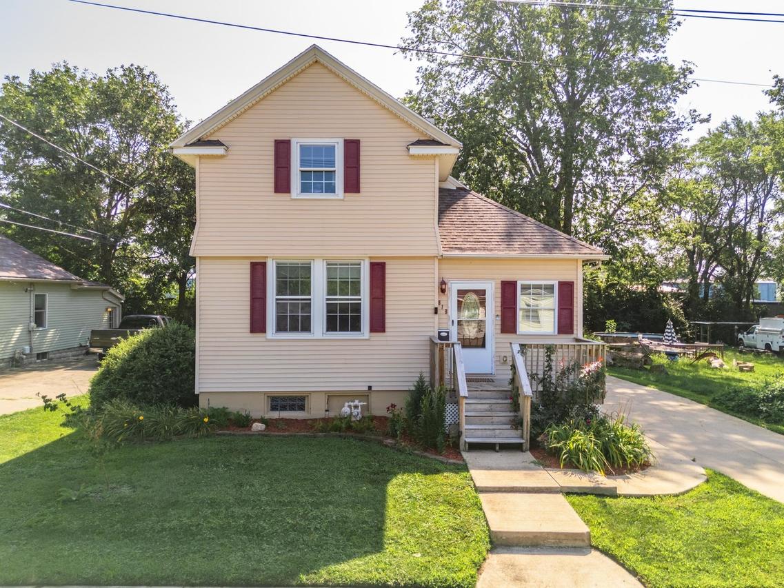 818 Bunn St., Bloomington, IL 61701