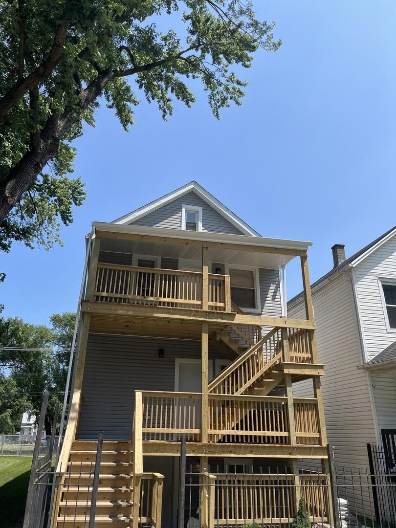8509 S Brandon Ave., Chicago, IL 60617