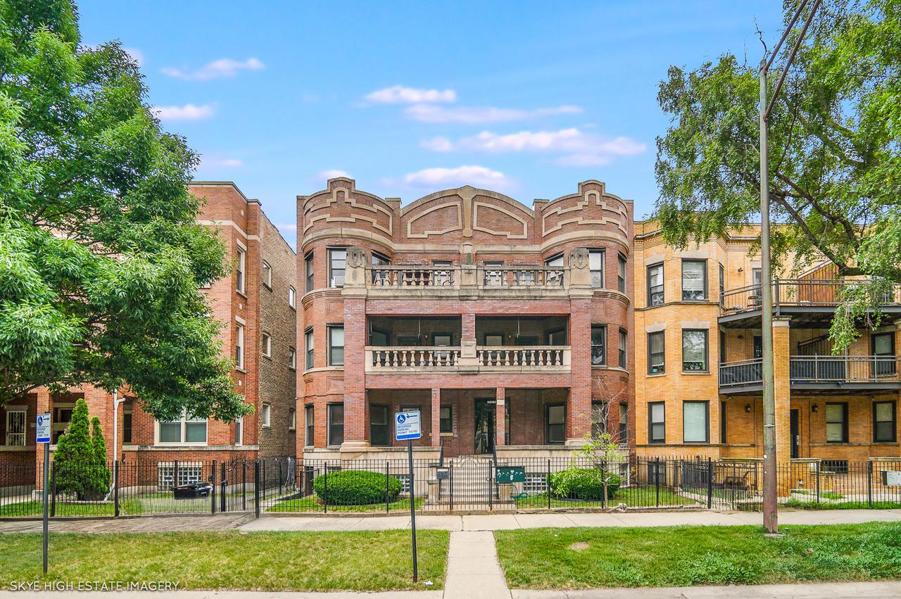 5743 S Michigan Ave. #2S, Chicago, IL 60637