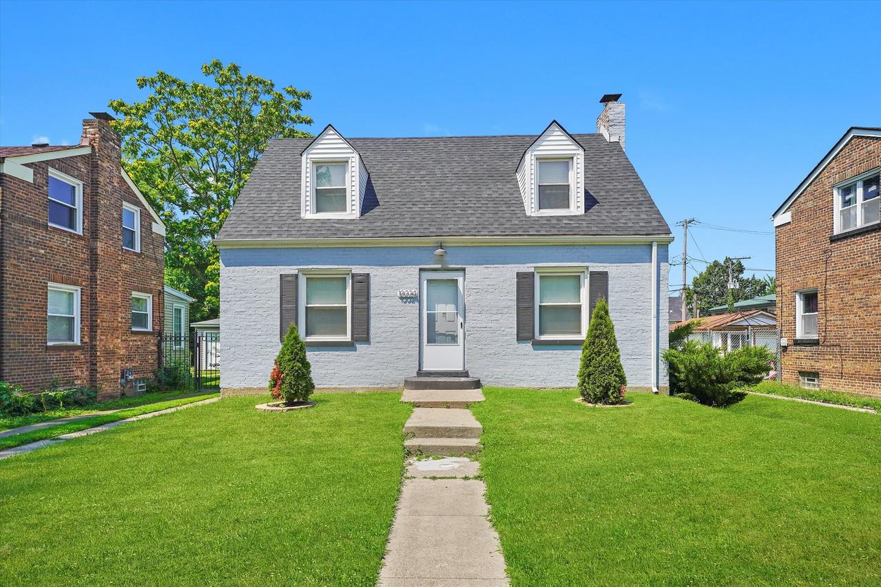 10024 S Yates Blvd., Chicago, IL 60617