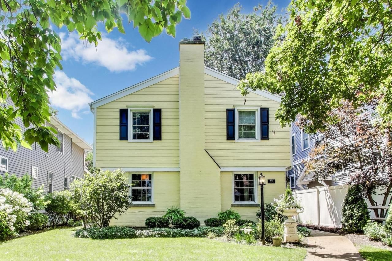 2015 Schiller Ave., Wilmette, IL 60091